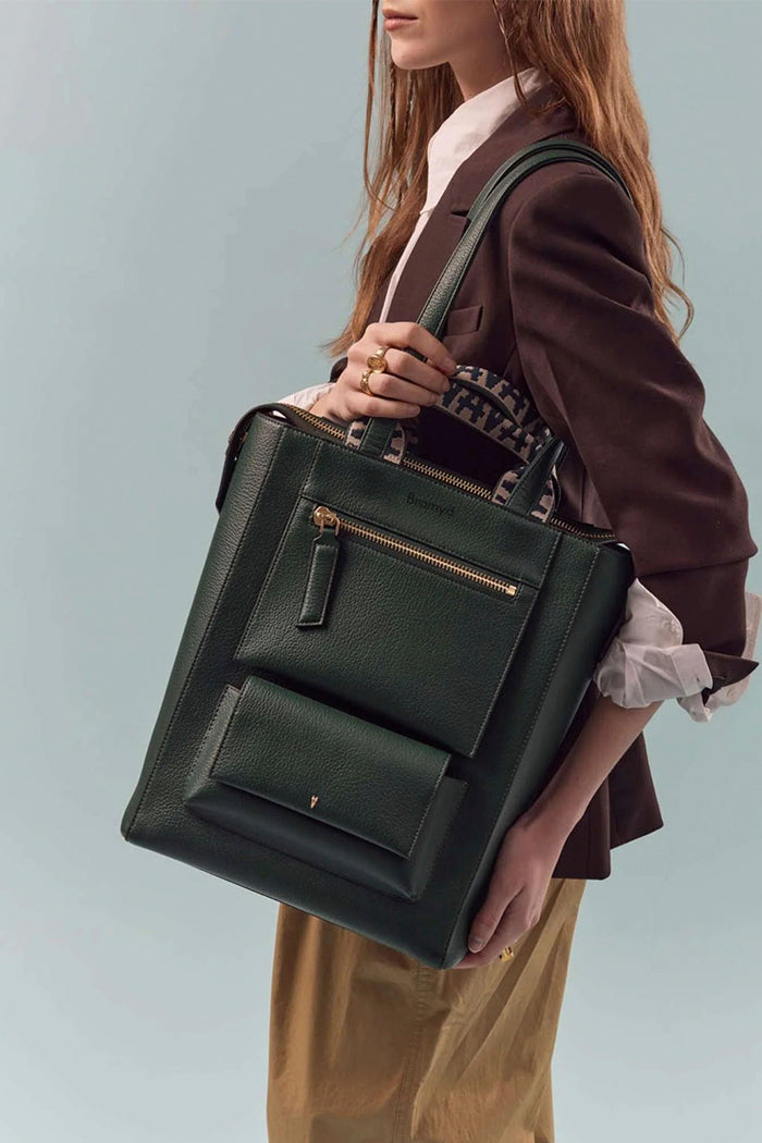 Tote Bag — Magnum